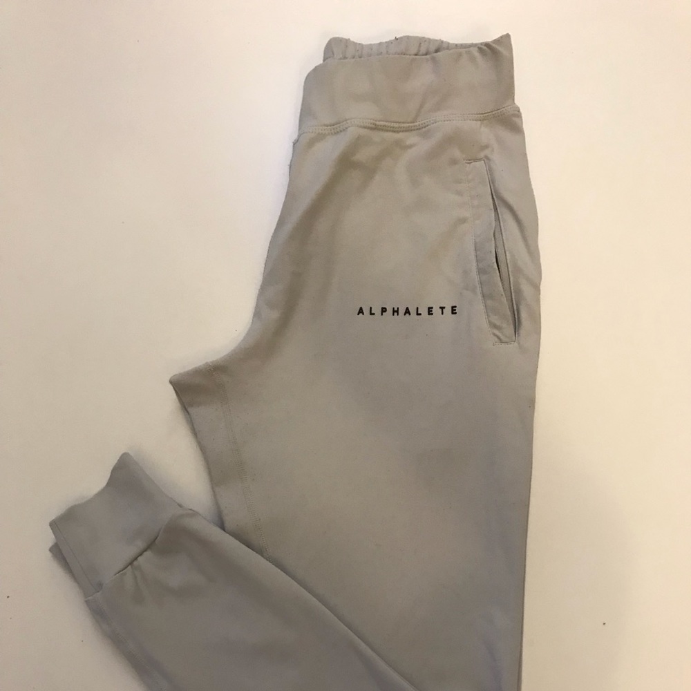 Alphalete women’s joggers. Grey/silver.Size small.